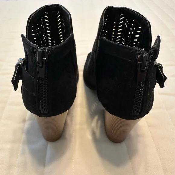 Qupid Black Cutout Ankle Booties with Brown Block Heel - Picture 6 of 7